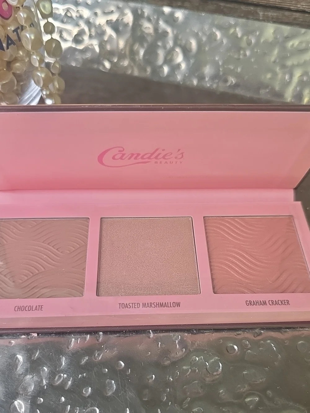 Candies parlor mores